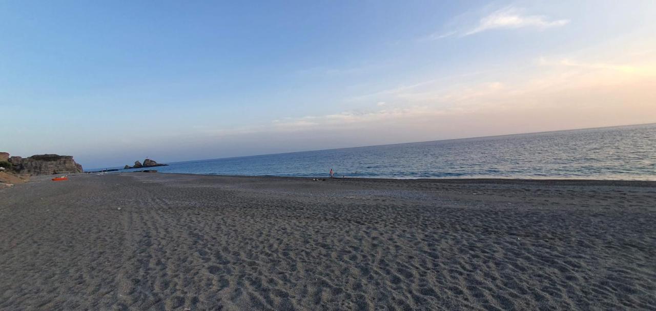 Eirini Apts On The Beach Psari Forada Exteriér fotografie