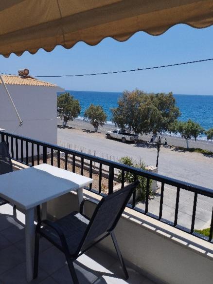 Eirini Apts On The Beach Psari Forada Exteriér fotografie